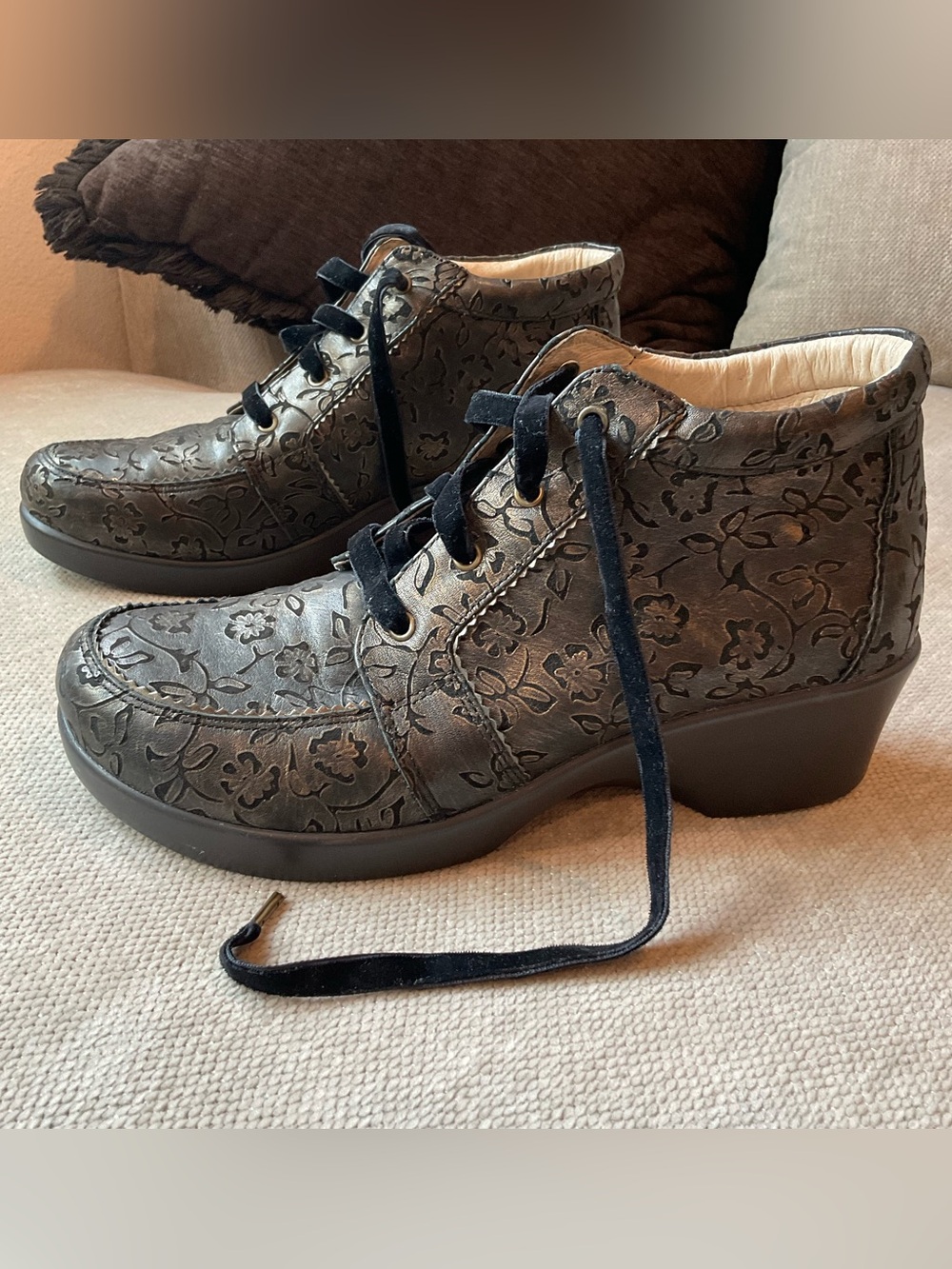 Alegria Women's Floral Embossed Lace-Up Elsa Boot - Black and Brown Bronze